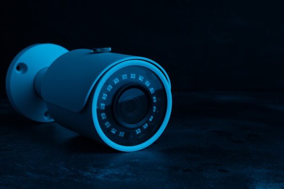 cropped-camera-security-dark-neon-light_143106-214.jpg